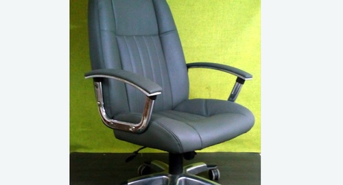 Перетяжка офисного кресла кожей. Сорочинск